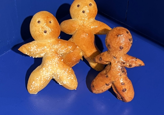 Grittibänz samichlaus saint nicolas st nicholas milk bun brötchen milch pain au lait chocolate chocolat chips