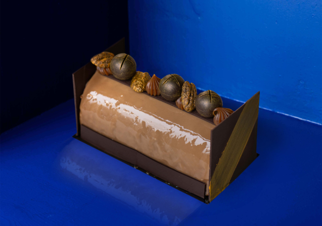 bûche de noël yule log chocolate roll xmas dessert christmas wiehnachten kuchen