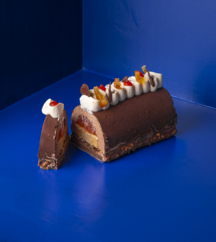 chocolate orange Yule Log, blood orange Yule log cake, Christmas Yule log, dark chocolate Yule log, citrus chocolate dessert, holiday chocolate cake, festive bûche de Noël